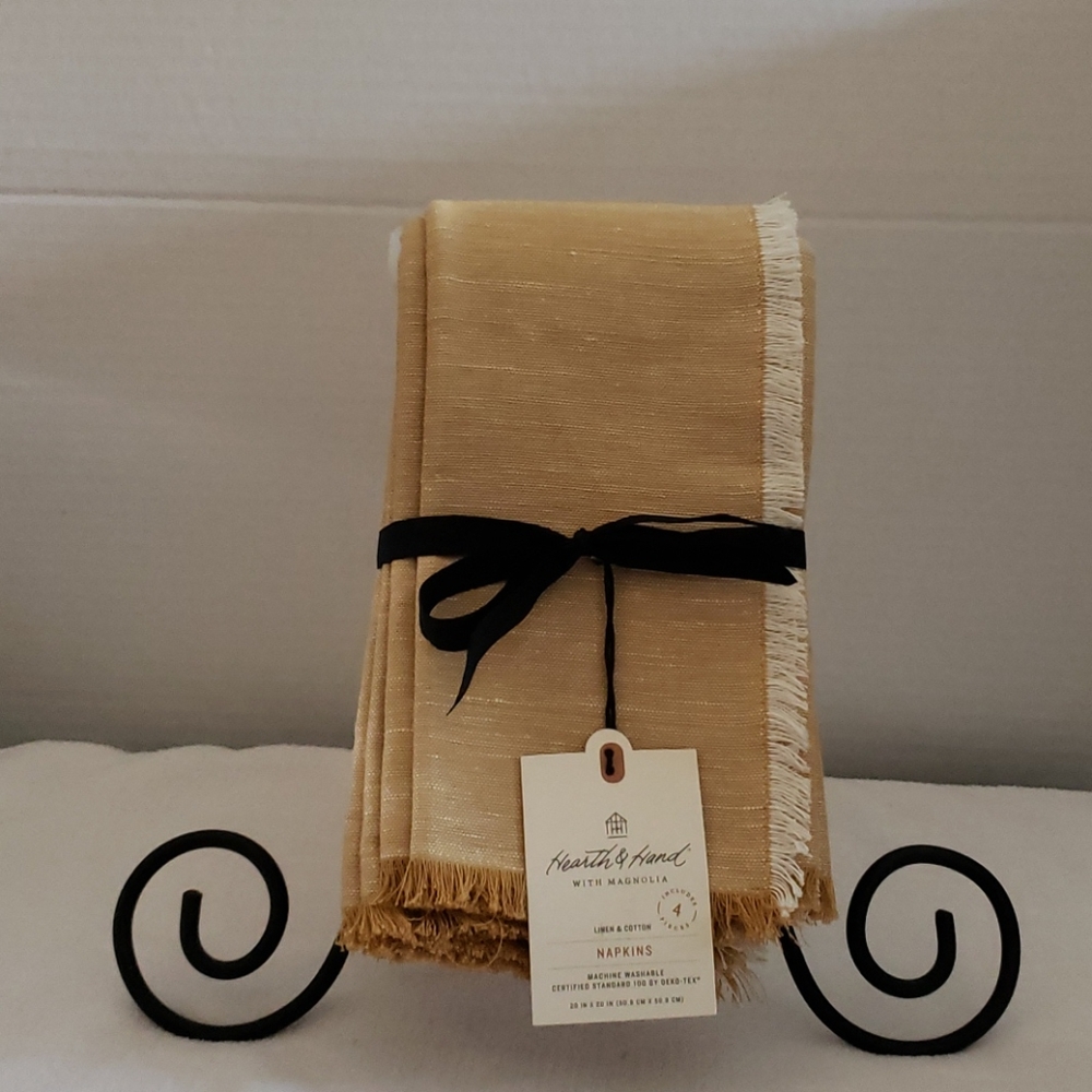 Hearth & Hand | NWT Linen & Cottkn Set of 4 Napkins